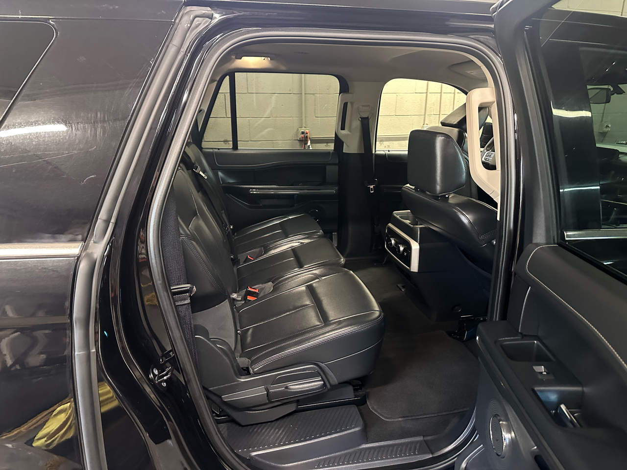 2024 Ford Expedition MAX XLT photo 4