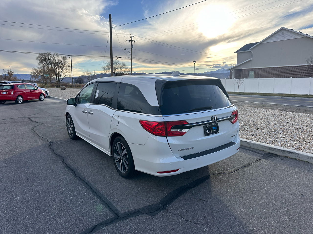 2023 Honda Odyssey Touring photo 3