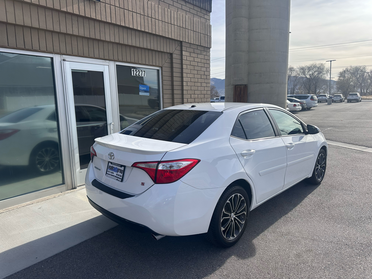 Toyota Corolla 4dr Sdn CVT S w/Special Edition Pkg (Natl) 2016