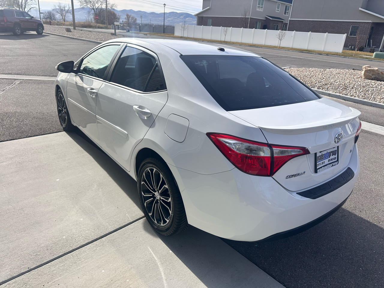 Toyota Corolla 4dr Sdn CVT S w/Special Edition Pkg (Natl) 2016