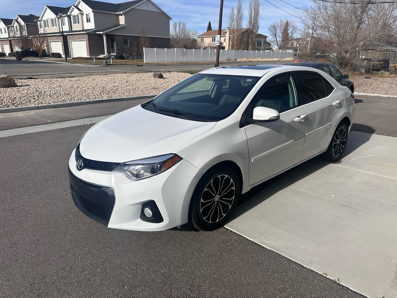 Toyota Corolla 4dr Sdn CVT S w/Special Edition Pkg (Natl) 2016