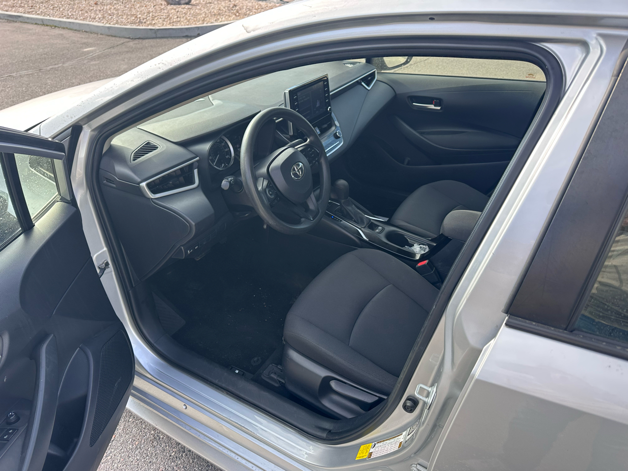 2020 Toyota Corolla LE photo 4