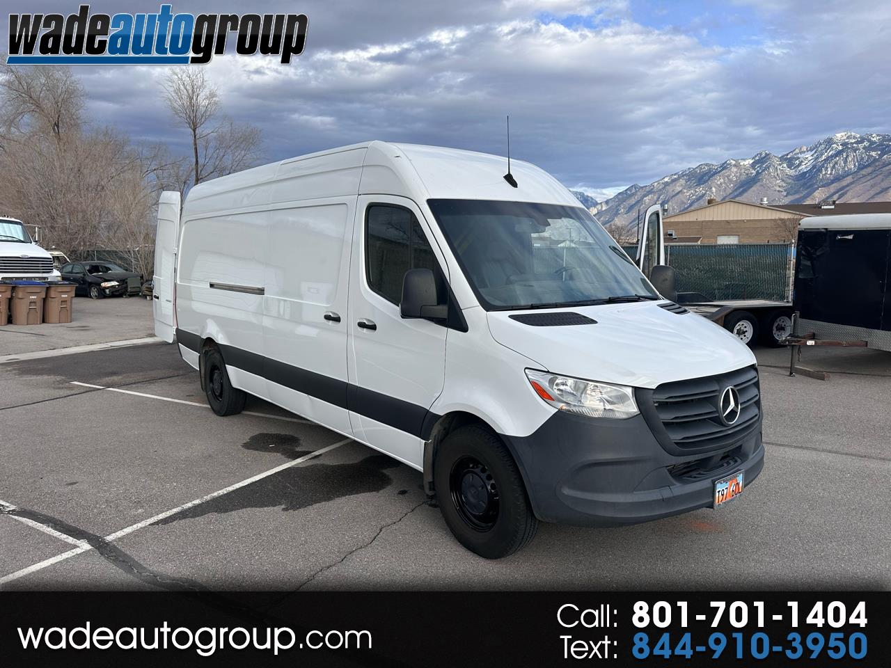 2022 Mercedes-Benz Sprinter Cargo Van 2500 High Roof V6 170" RWD
