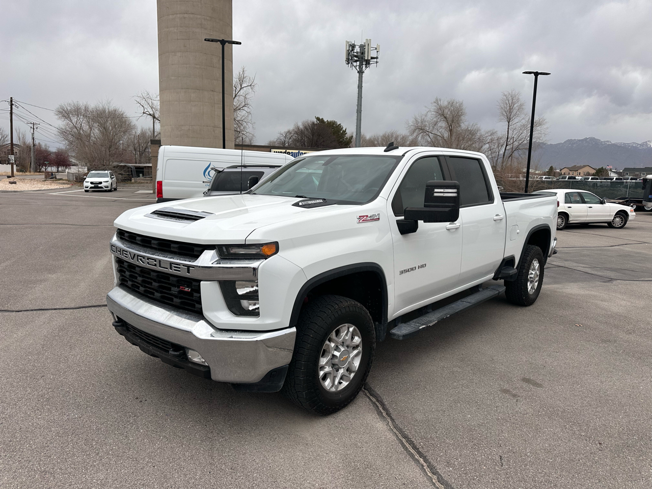Chevrolet Silverado 3500HD 4WD Crew Cab 159" LT 2023