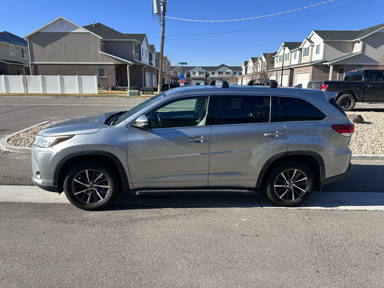 Toyota Highlander XLE V6 AWD (Natl) 2017