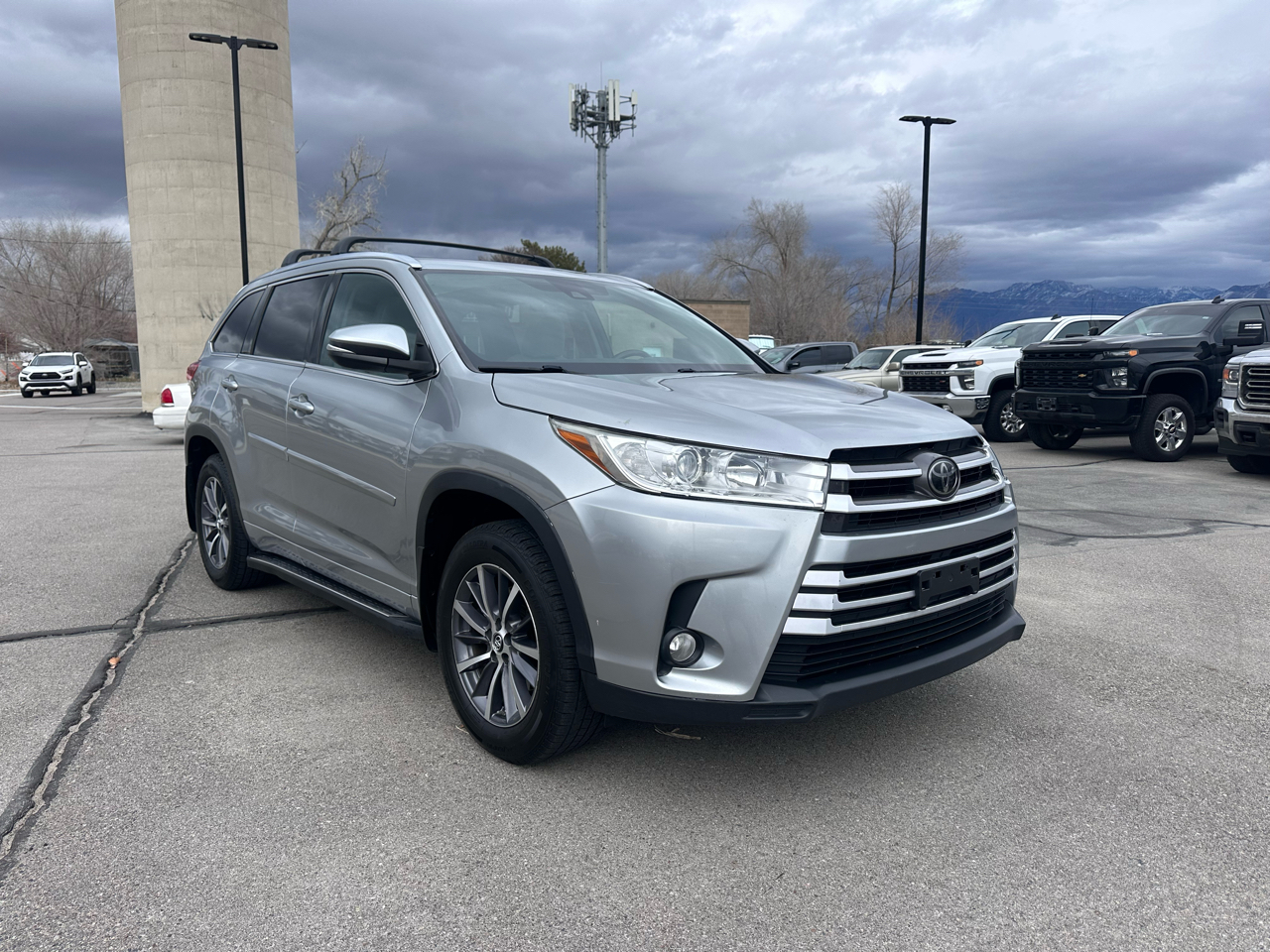 Toyota Highlander XLE V6 AWD (Natl) 2017