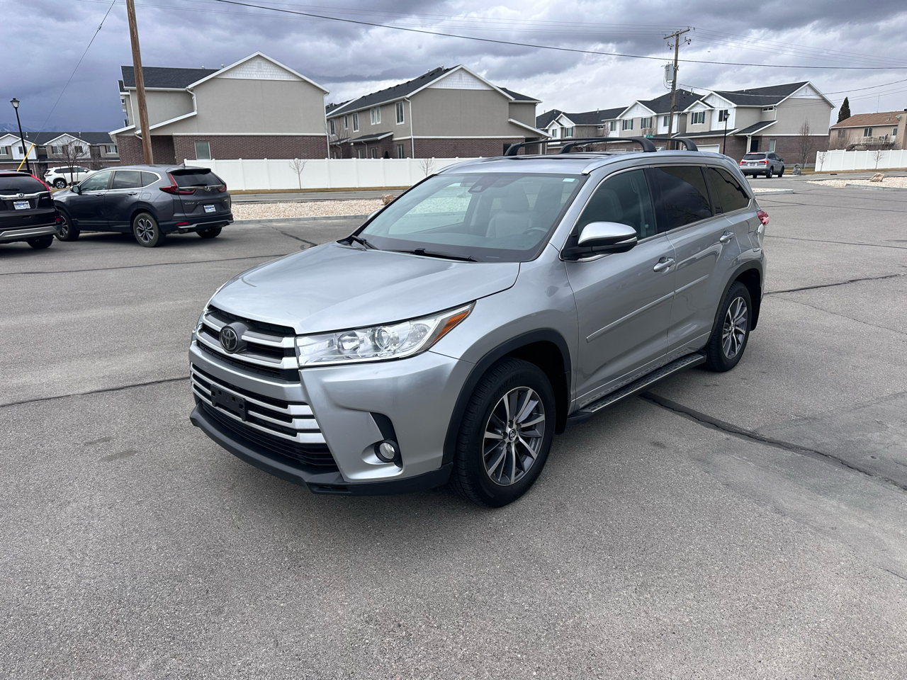 Toyota Highlander XLE V6 AWD (Natl) 2017