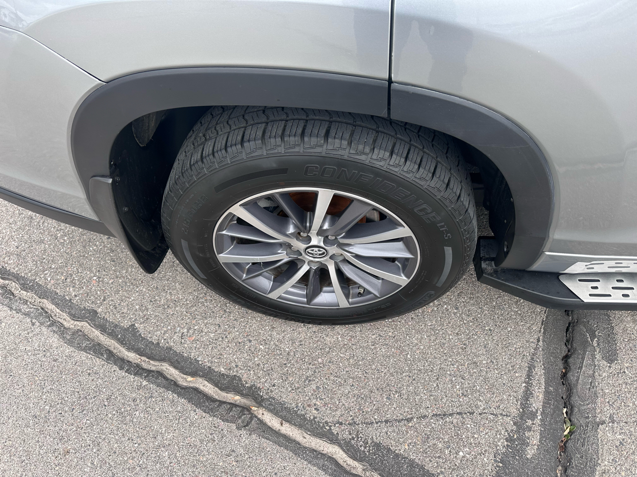 Toyota Highlander XLE V6 AWD (Natl) 2017