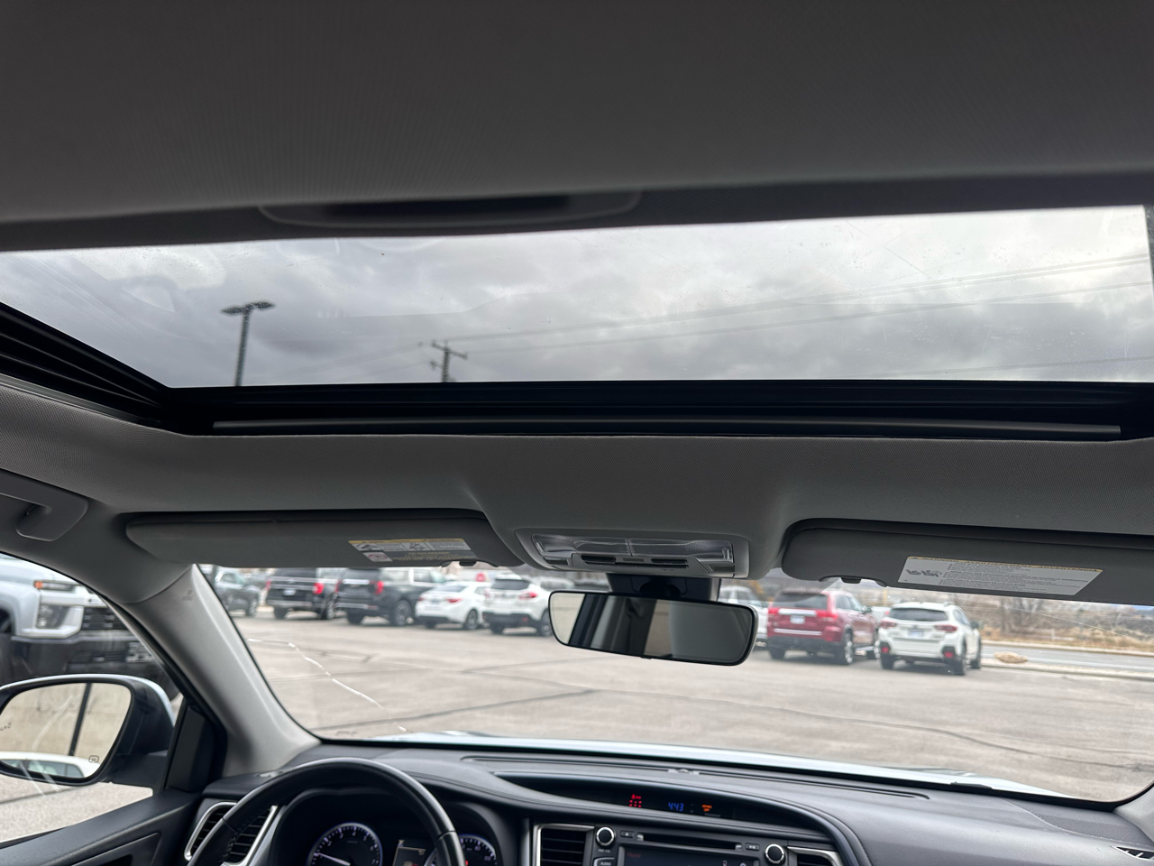 Toyota Highlander XLE V6 AWD (Natl) 2017