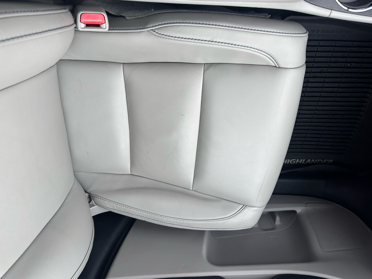 Toyota Highlander XLE V6 AWD (Natl) 2017