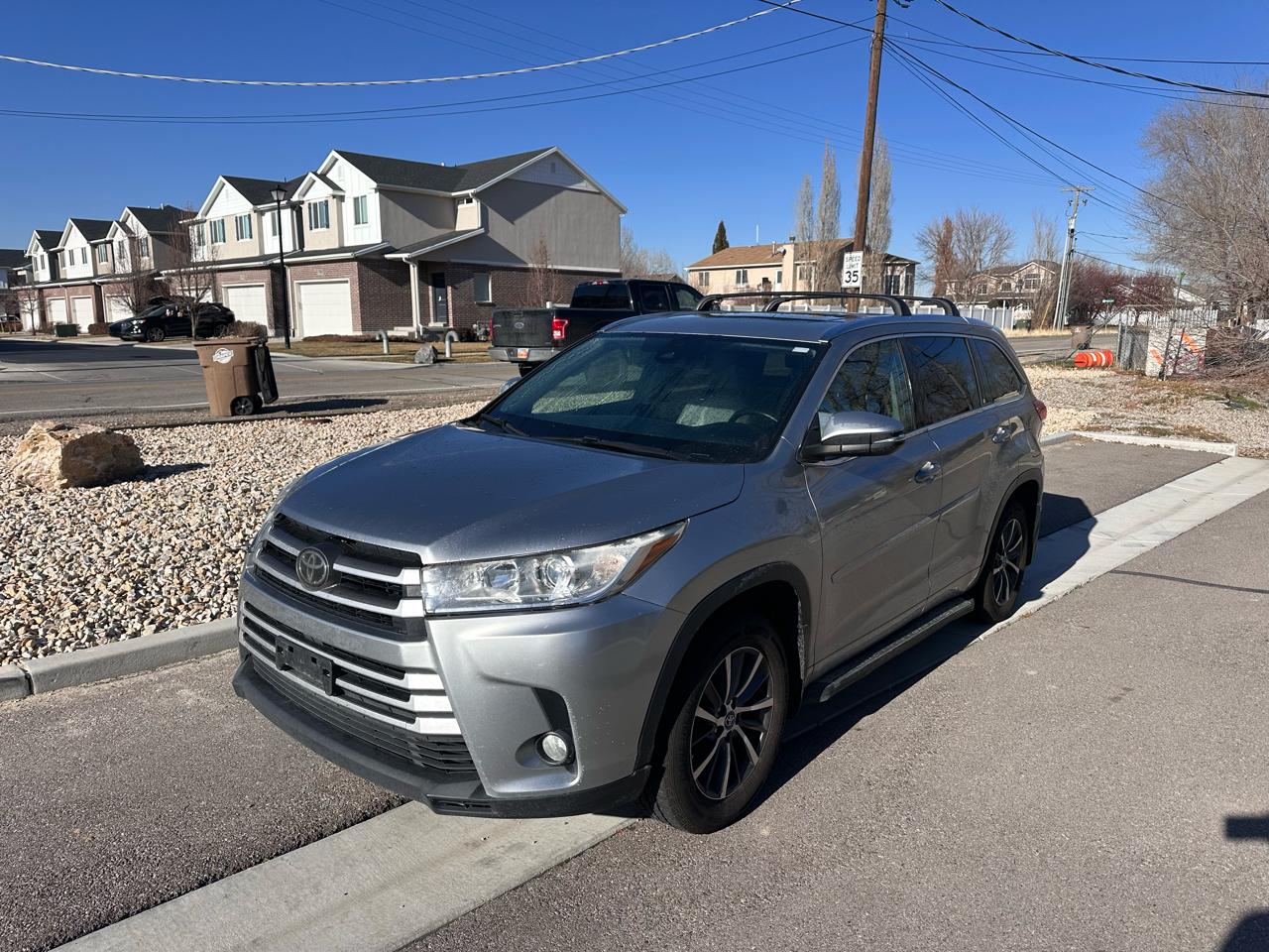 Toyota Highlander XLE V6 AWD (Natl) 2017