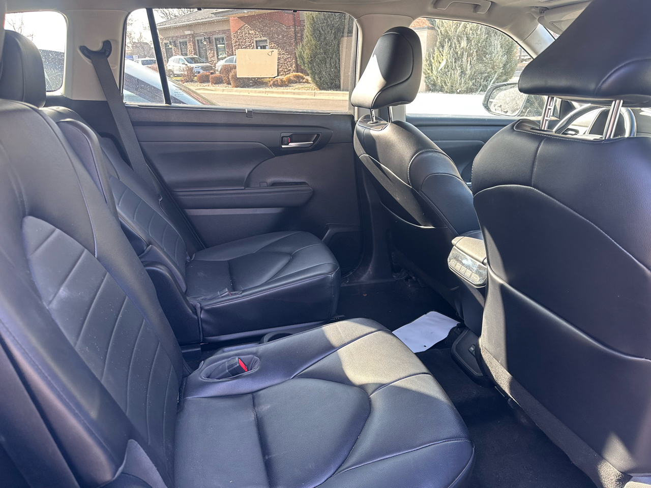 Toyota Highlander XLE V6 AWD (Natl) 2023