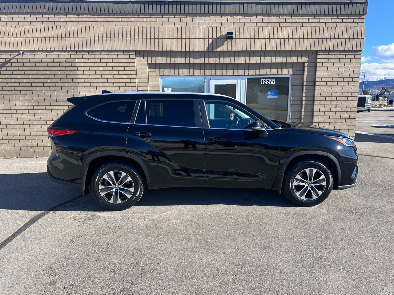 Toyota Highlander XLE V6 AWD (Natl) 2023