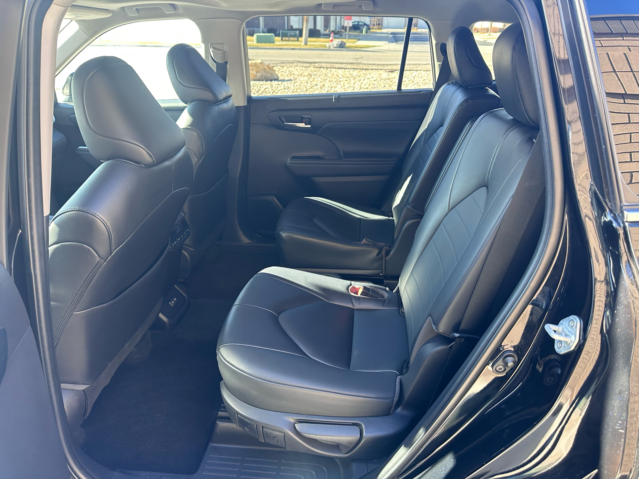 Toyota Highlander XLE V6 AWD (Natl) 2023