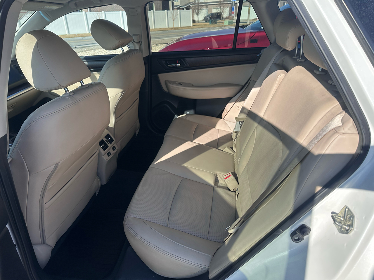 Subaru Outback 4dr Wgn 2.5i Limited 2016