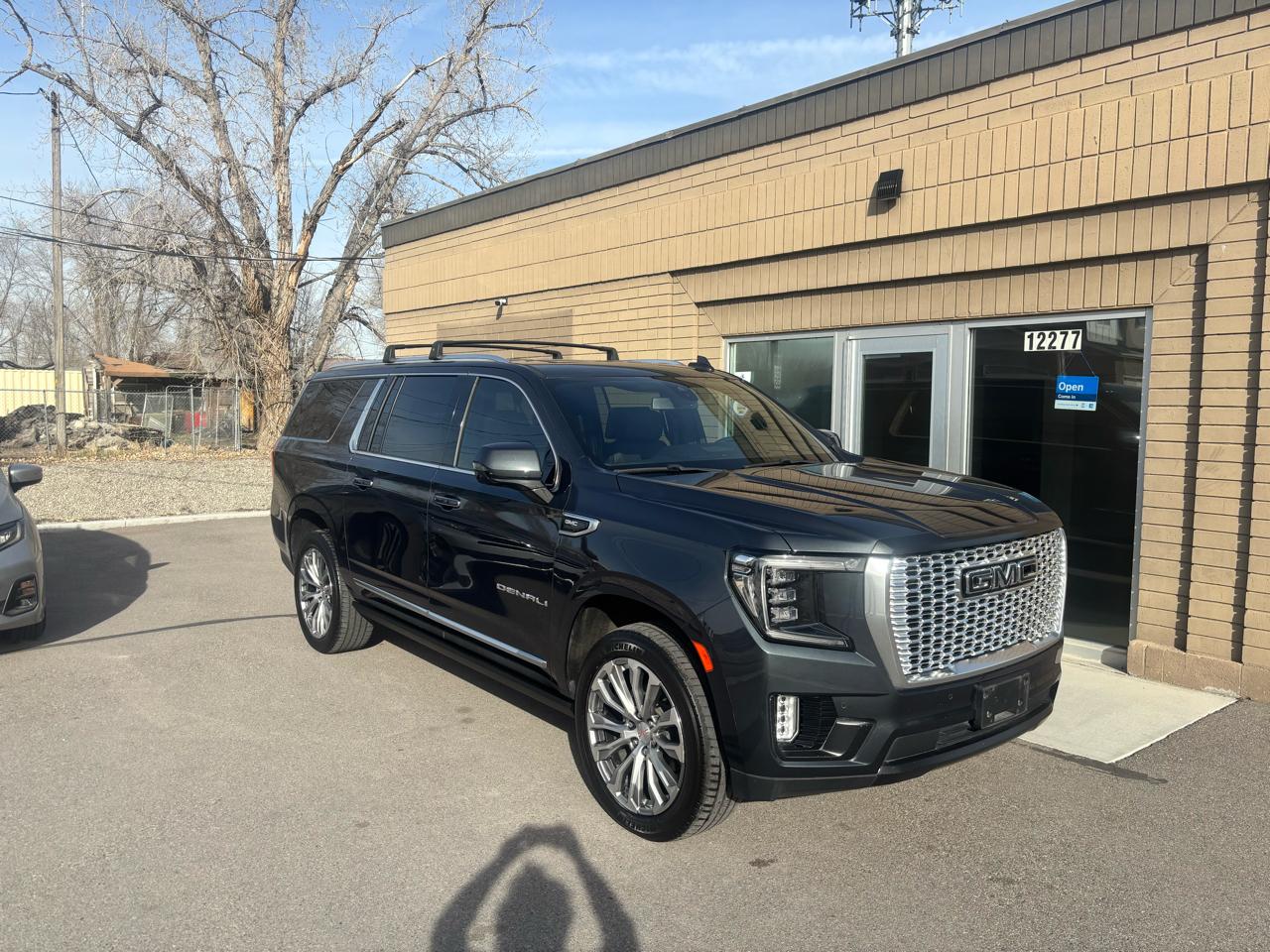 GMC Yukon XL 4WD 4dr Denali 2021