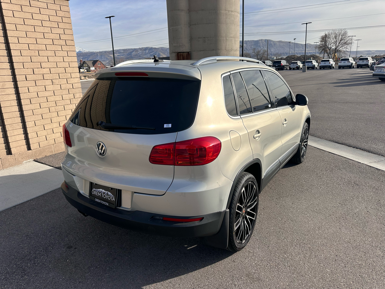 Volkswagen Tiguan 4WD 4dr Auto SE w/Sunroof & Nav 2013