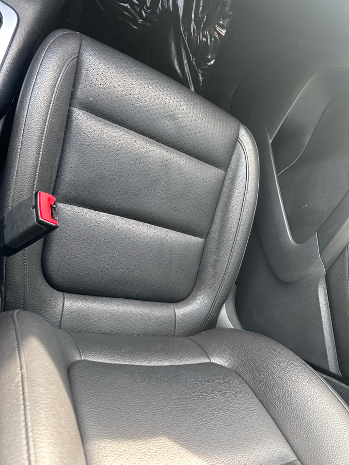 Volkswagen Tiguan 4WD 4dr Auto SE w/Sunroof & Nav 2013