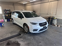 2025 Chrysler Pacifica 