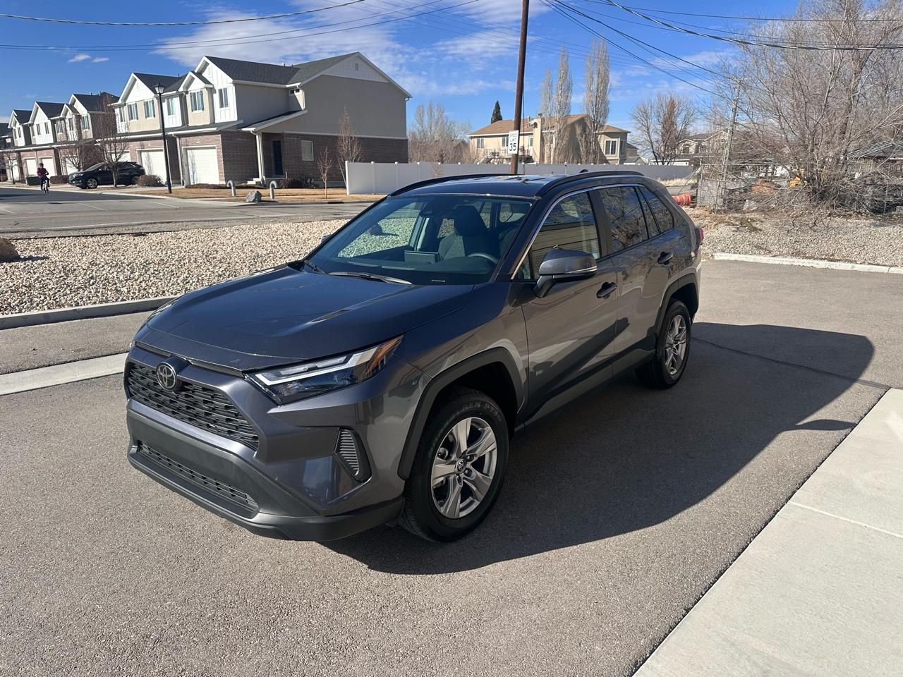 Toyota RAV4 XLE AWD (Natl) 2025