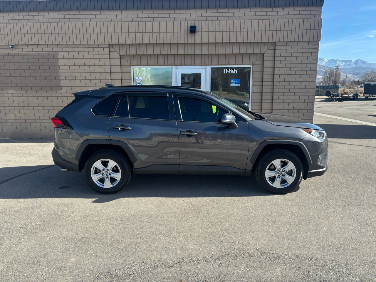 Toyota RAV4 XLE AWD (Natl) 2019