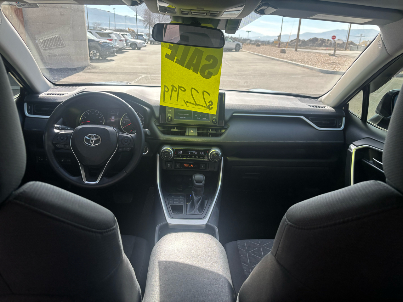 Toyota RAV4 XLE AWD (Natl) 2019