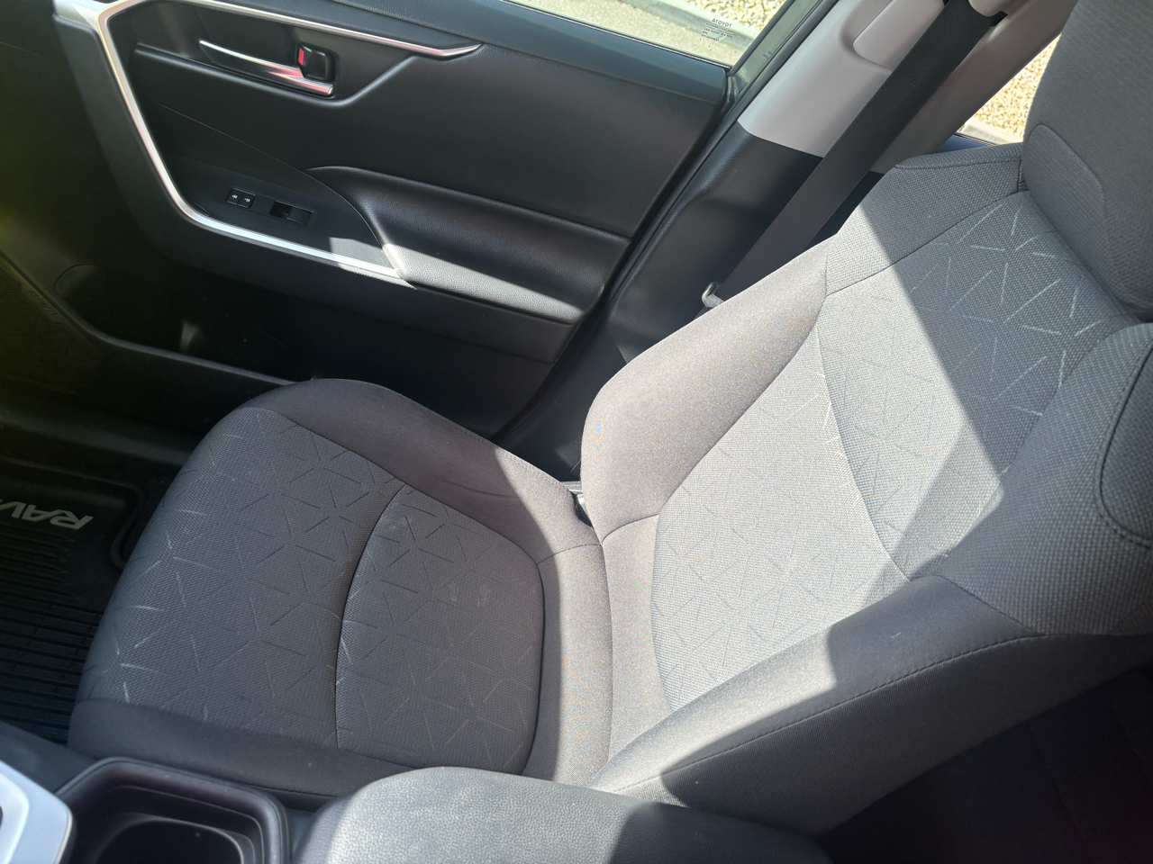 Toyota RAV4 XLE AWD (Natl) 2019