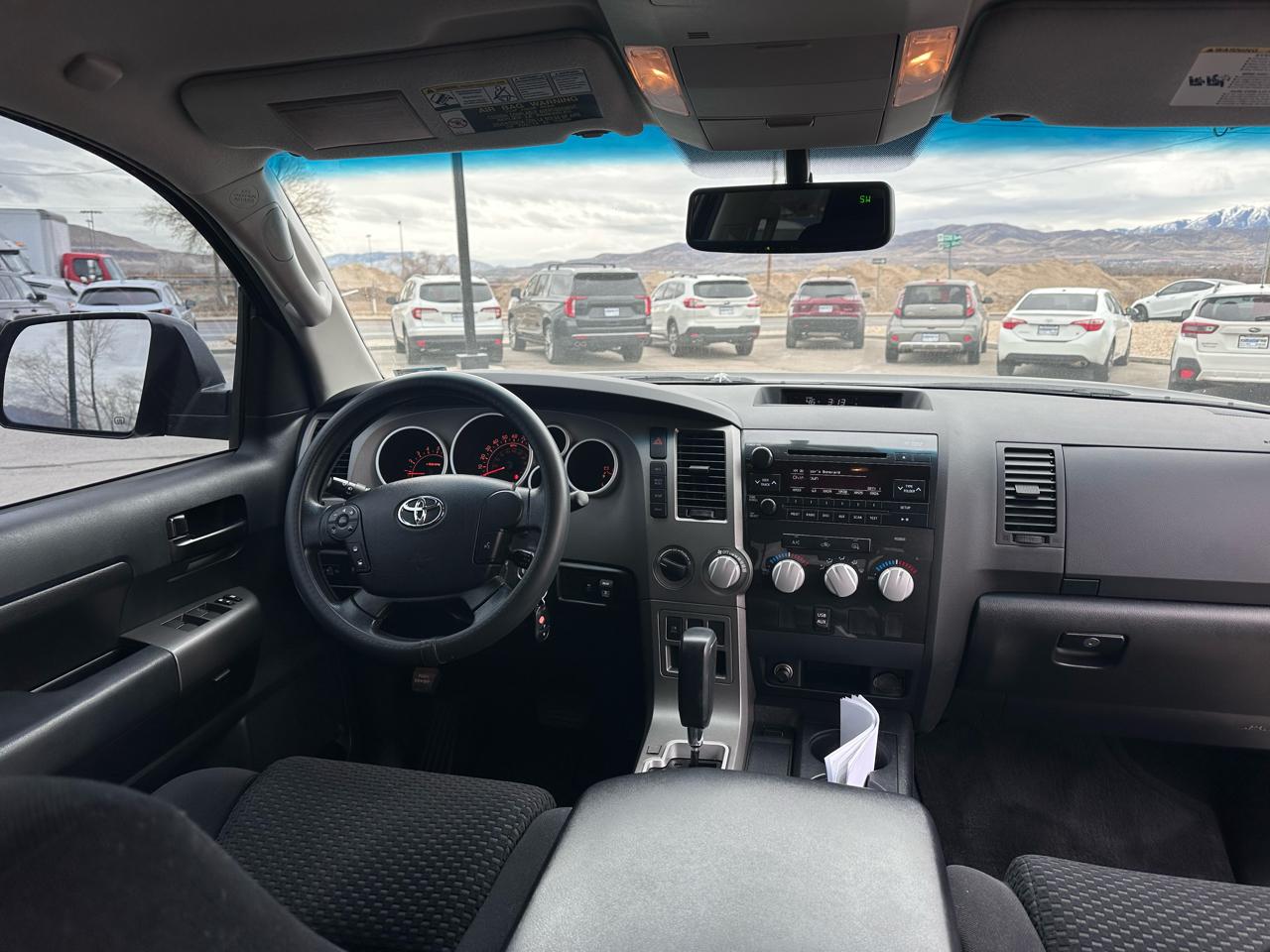 Toyota Tundra 4WD Truck  2010