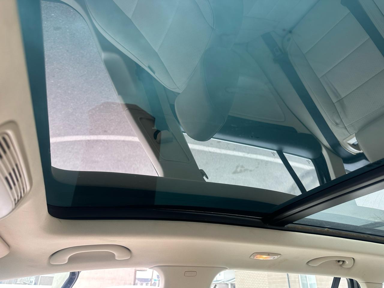 Volkswagen Jetta SportWagen 4dr DSG TDI 2011