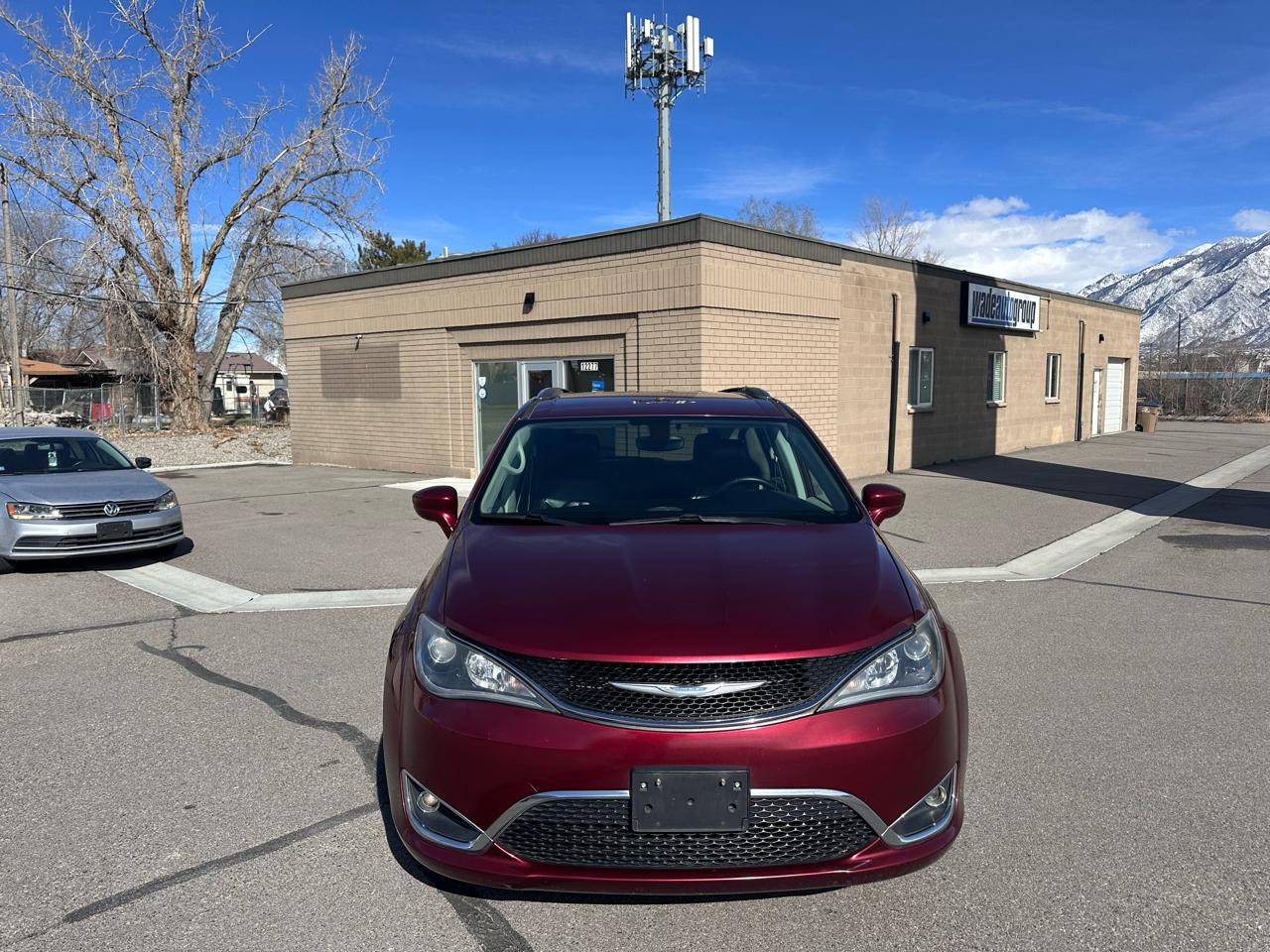 Chrysler Pacifica Touring L FWD 2018