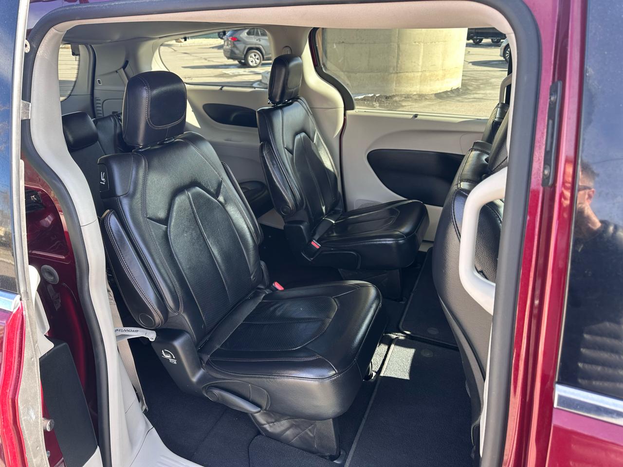 Chrysler Pacifica Touring L FWD 2018