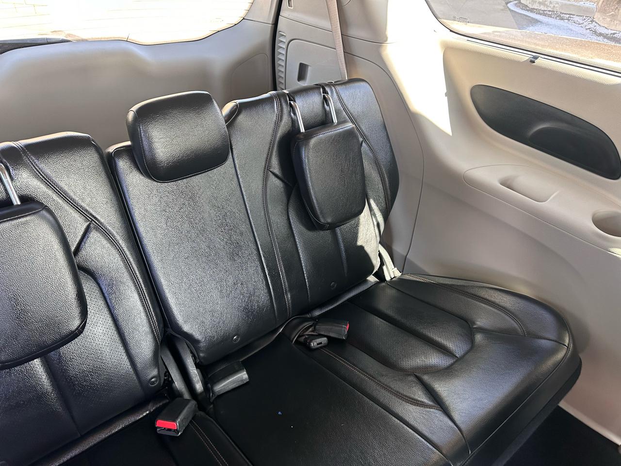 Chrysler Pacifica Touring L FWD 2018