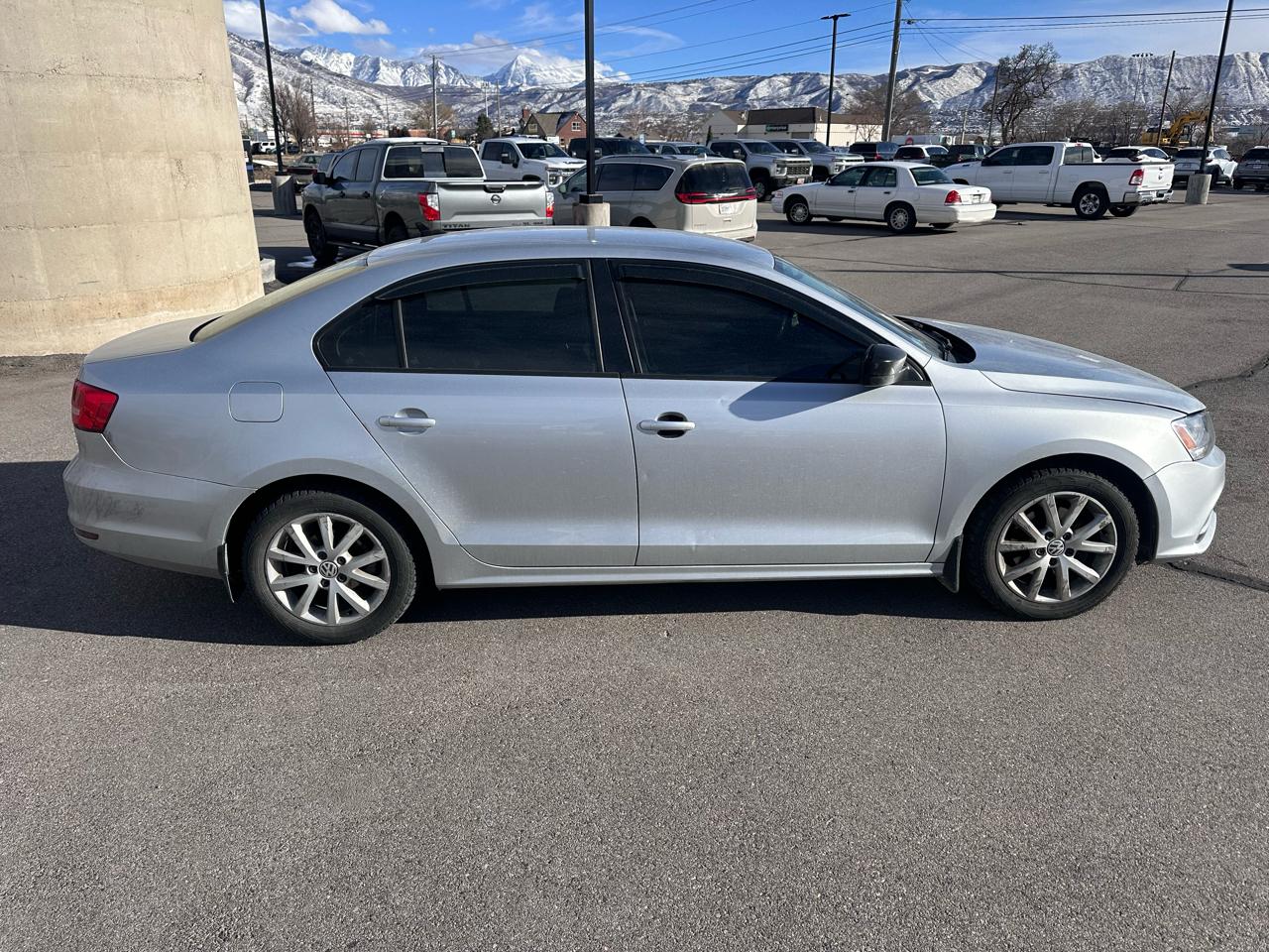 Volkswagen Jetta Sedan 4dr Auto 1.8T SE PZEV 2015