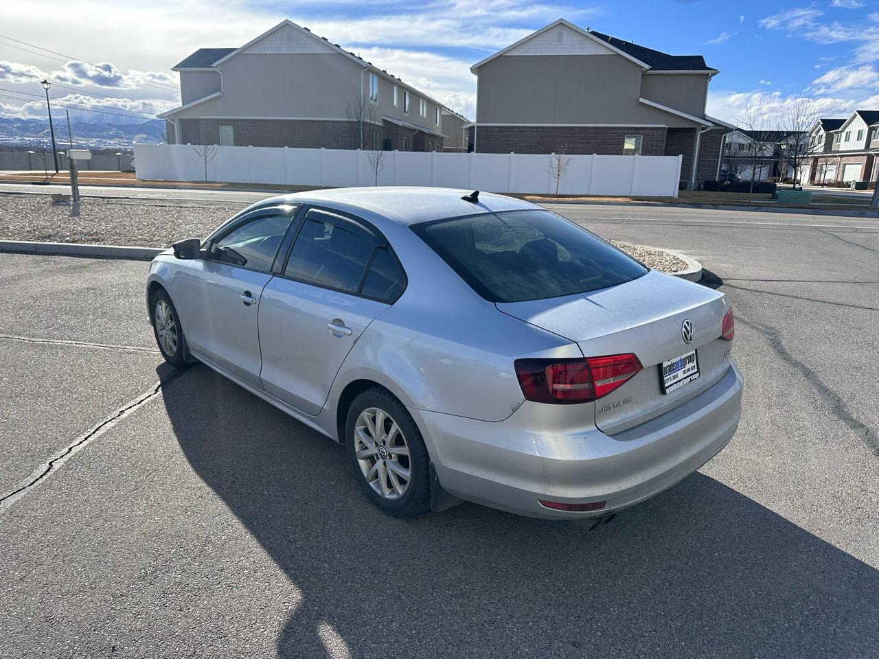 Volkswagen Jetta Sedan 4dr Auto 1.8T SE PZEV 2015