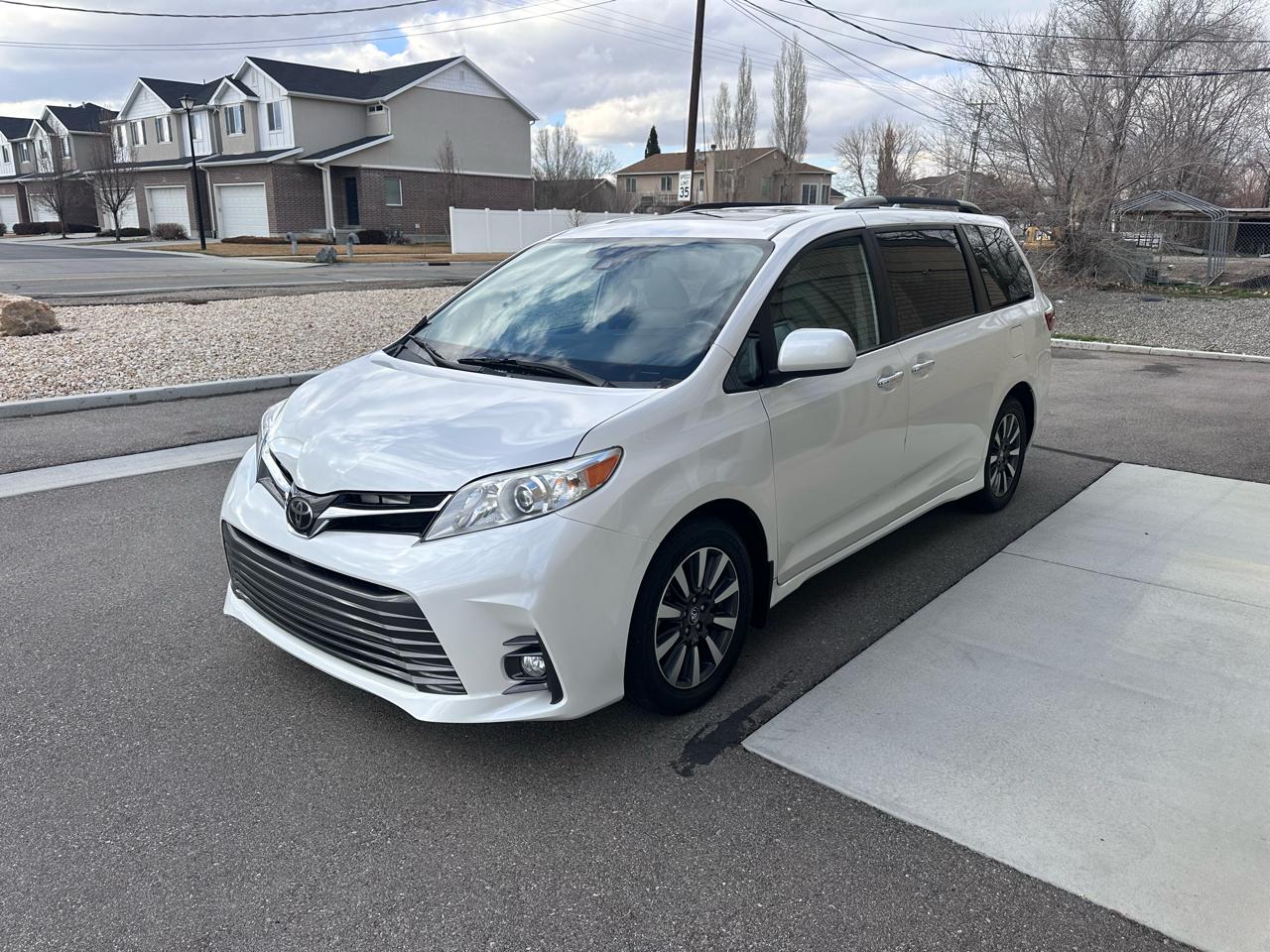 Toyota Sienna  2020