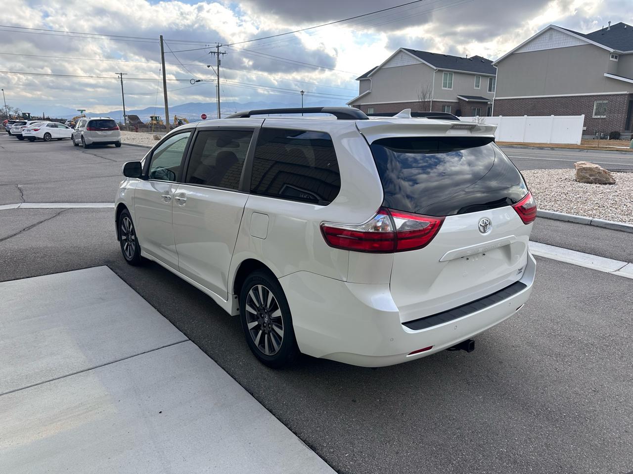 Toyota Sienna  2020