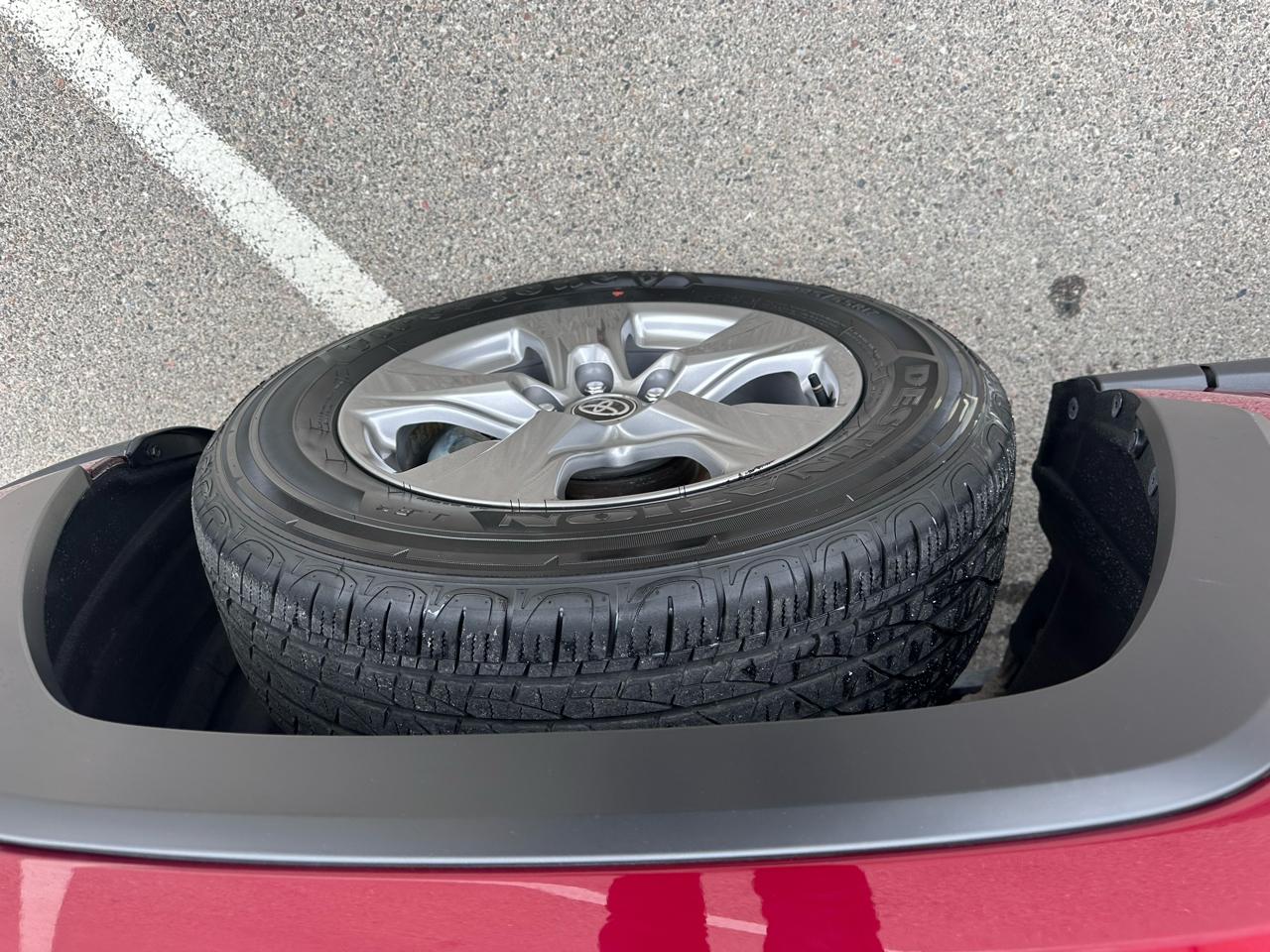 Toyota RAV4 XLE AWD (Natl) 2025