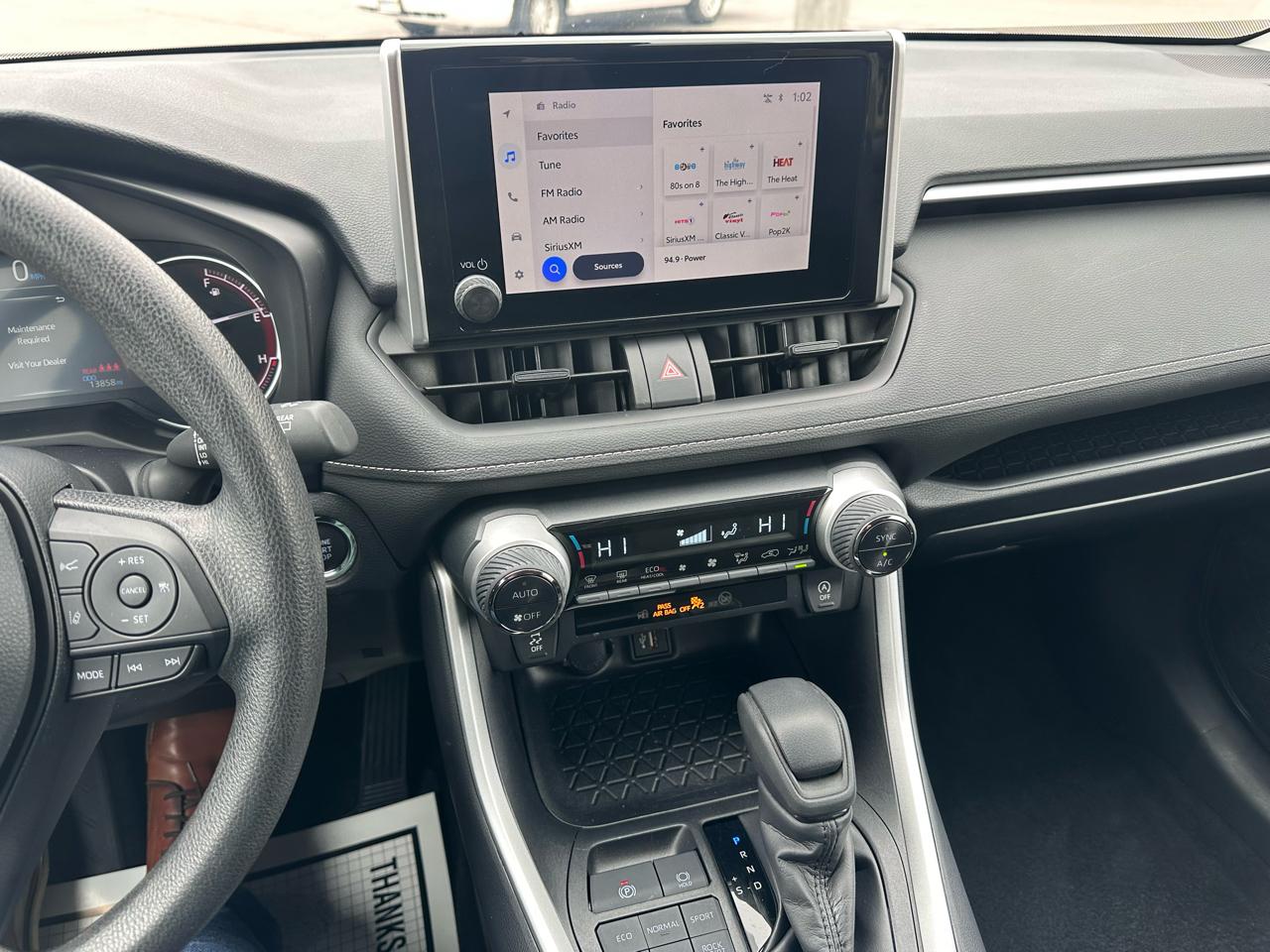 Toyota RAV4 XLE AWD (Natl) 2025