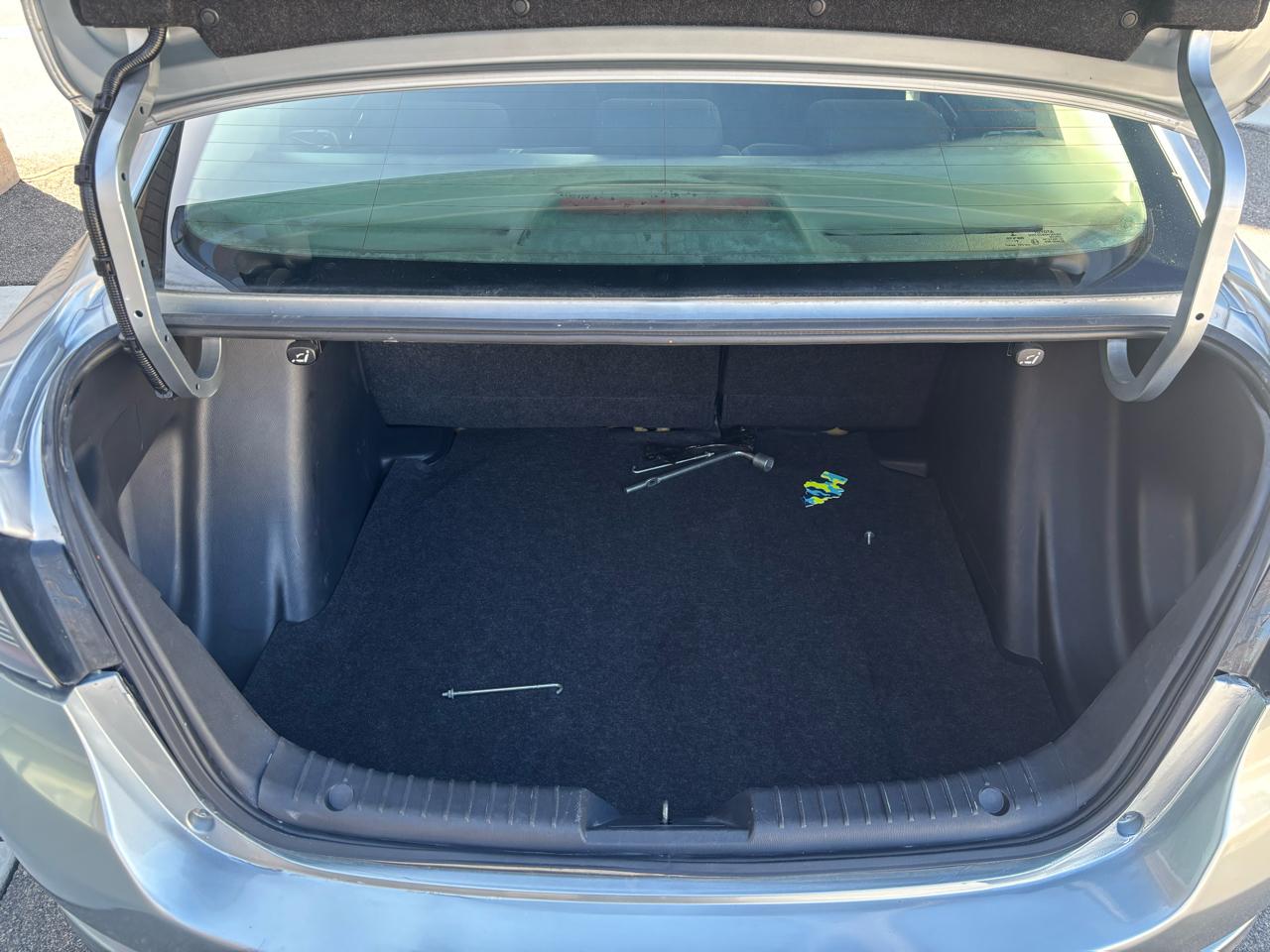 Toyota Yaris iA Manual (Natl) 2018