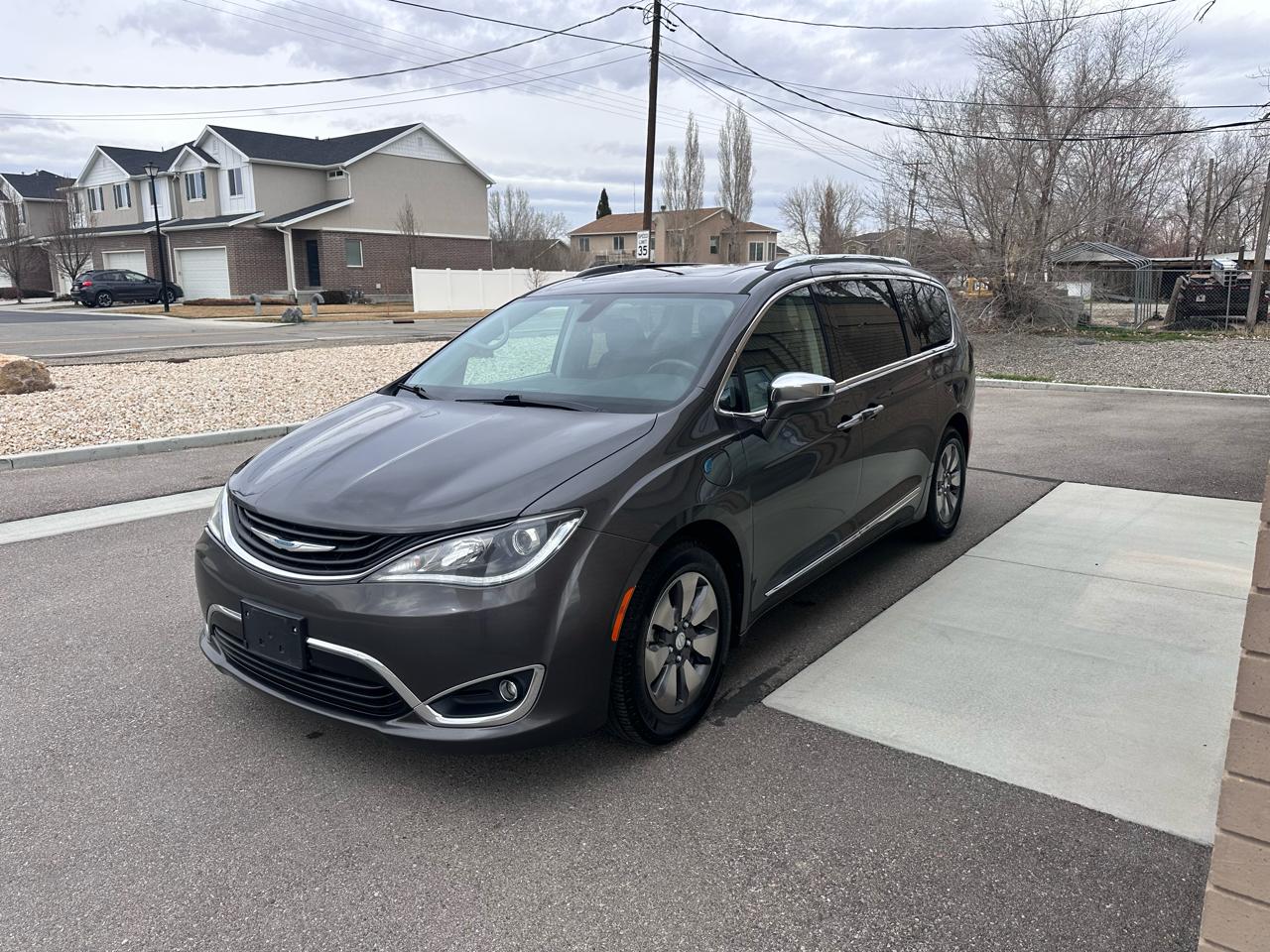 Chrysler Pacifica Hybrid Limited FWD 2018