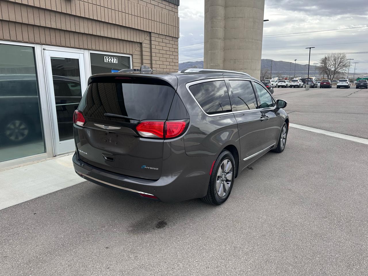 Chrysler Pacifica Hybrid Limited FWD 2018
