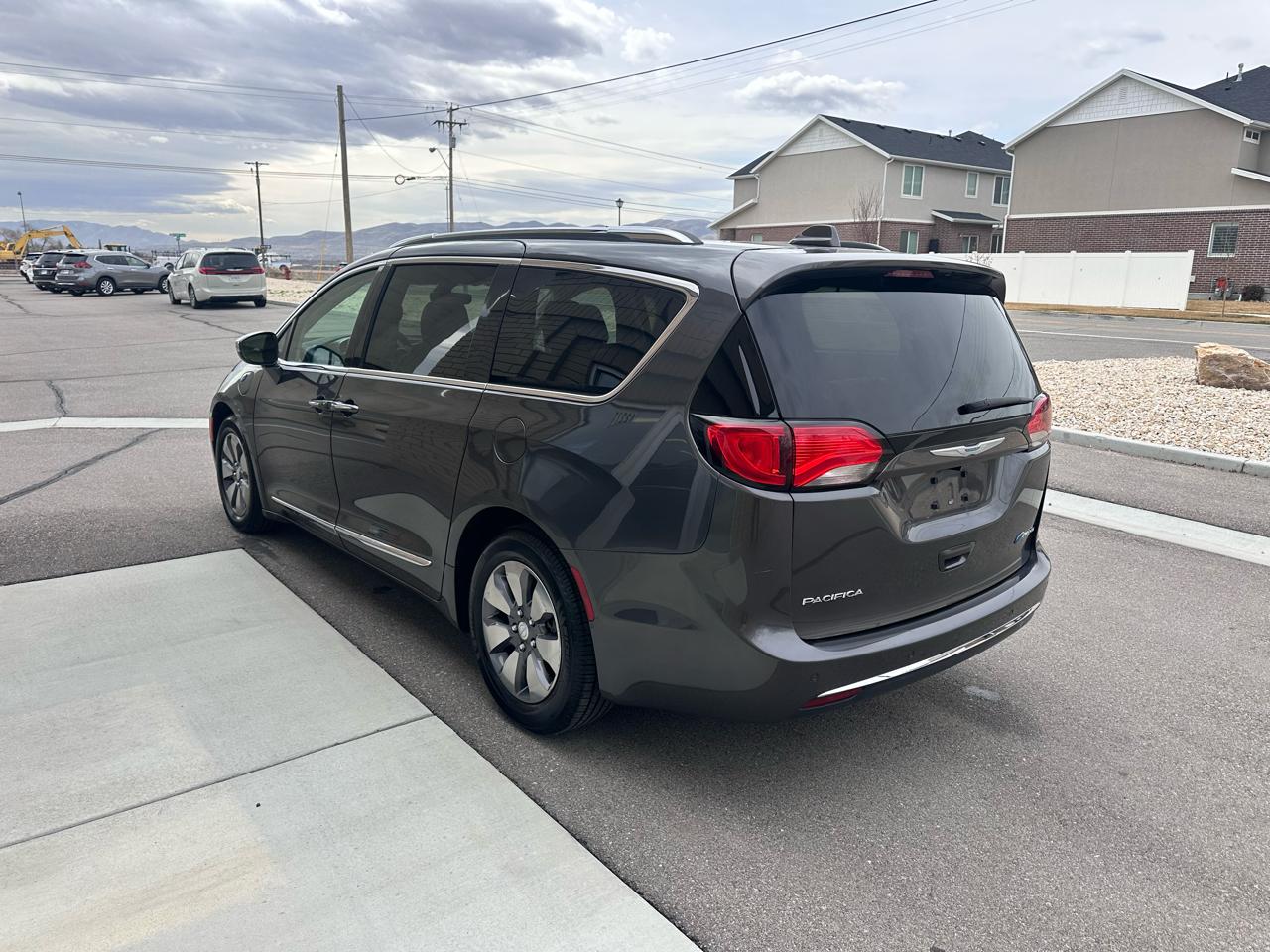 Chrysler Pacifica Hybrid Limited FWD 2018