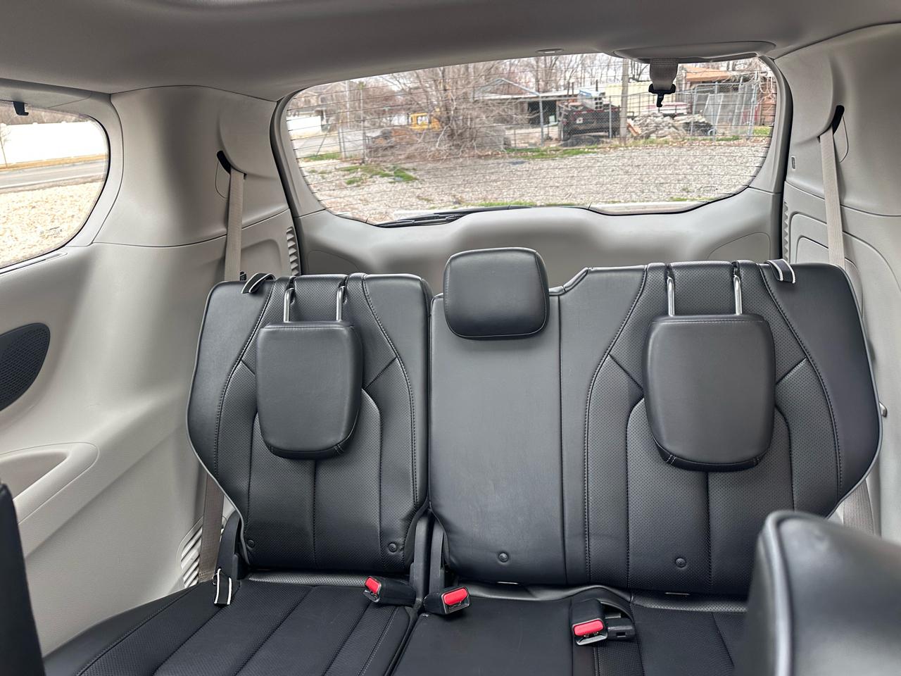 Chrysler Pacifica Hybrid Limited FWD 2018