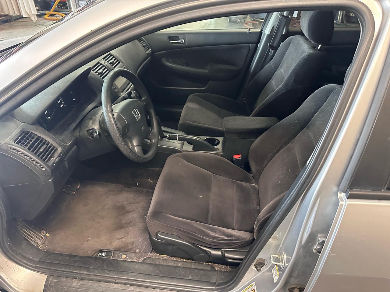 Honda Accord Sdn VP AT 2006