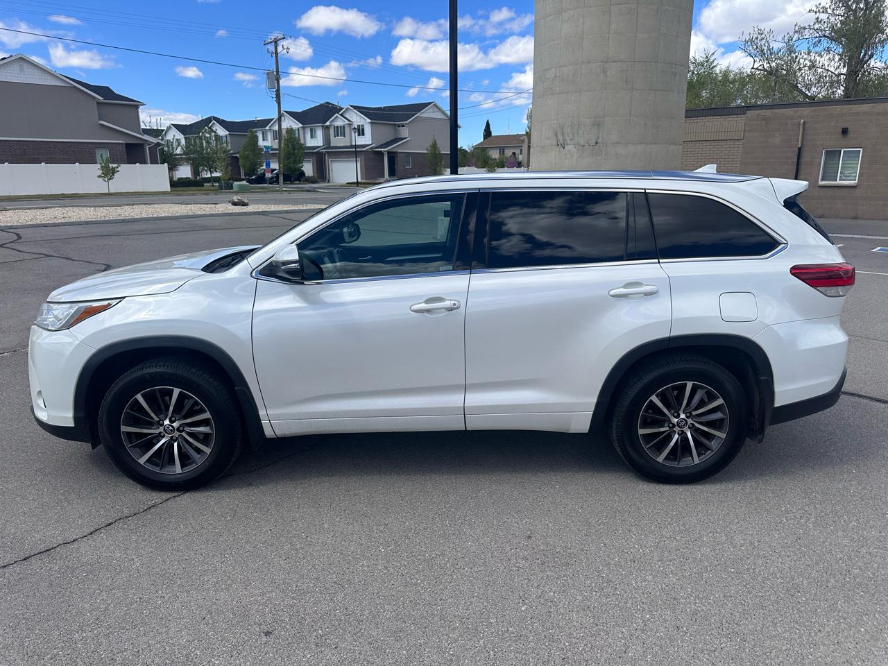 Toyota Highlander XLE V6 AWD (Natl) 2018