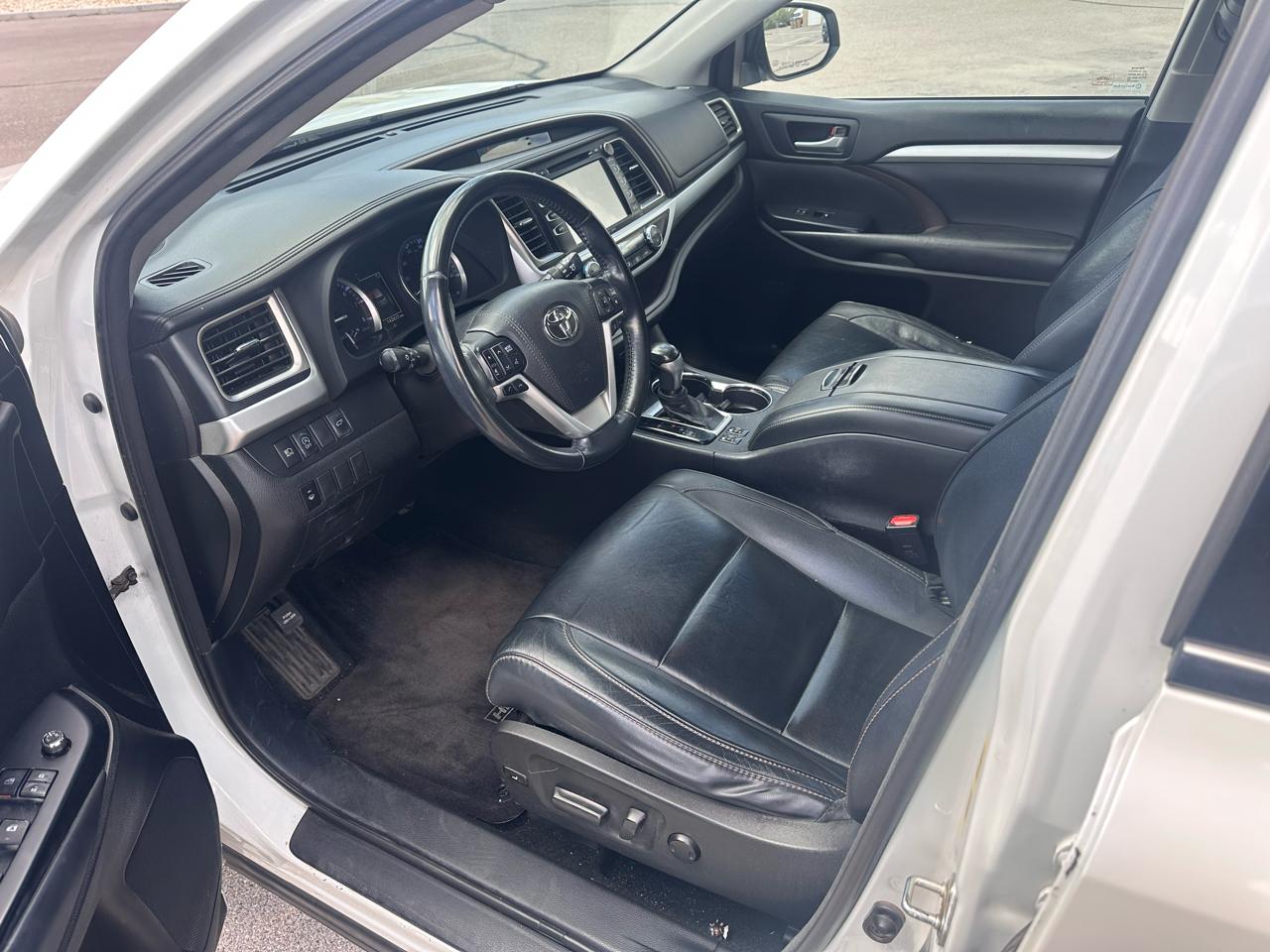 Toyota Highlander XLE V6 AWD (Natl) 2018