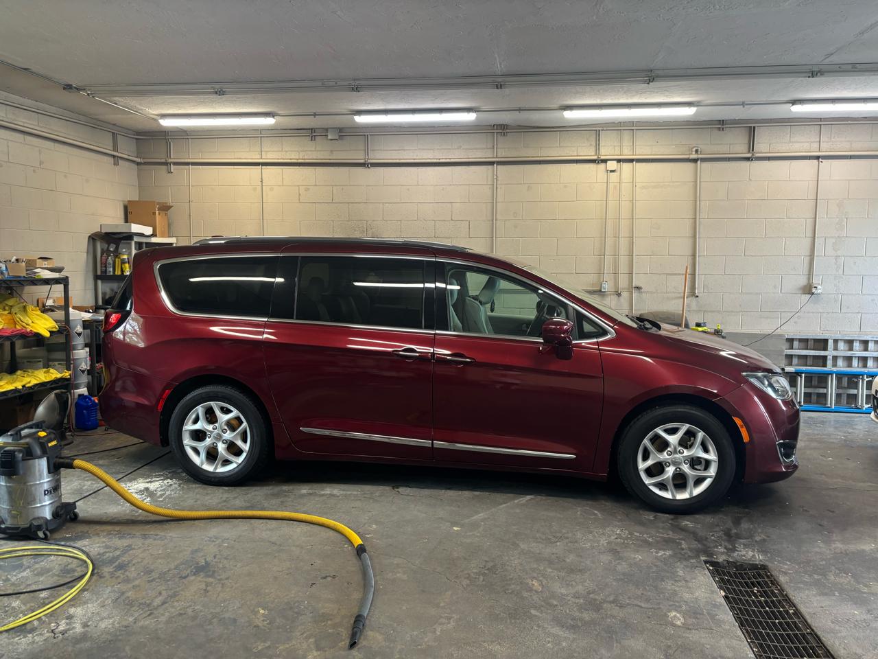 Chrysler Pacifica Touring-L Plus FWD 2017