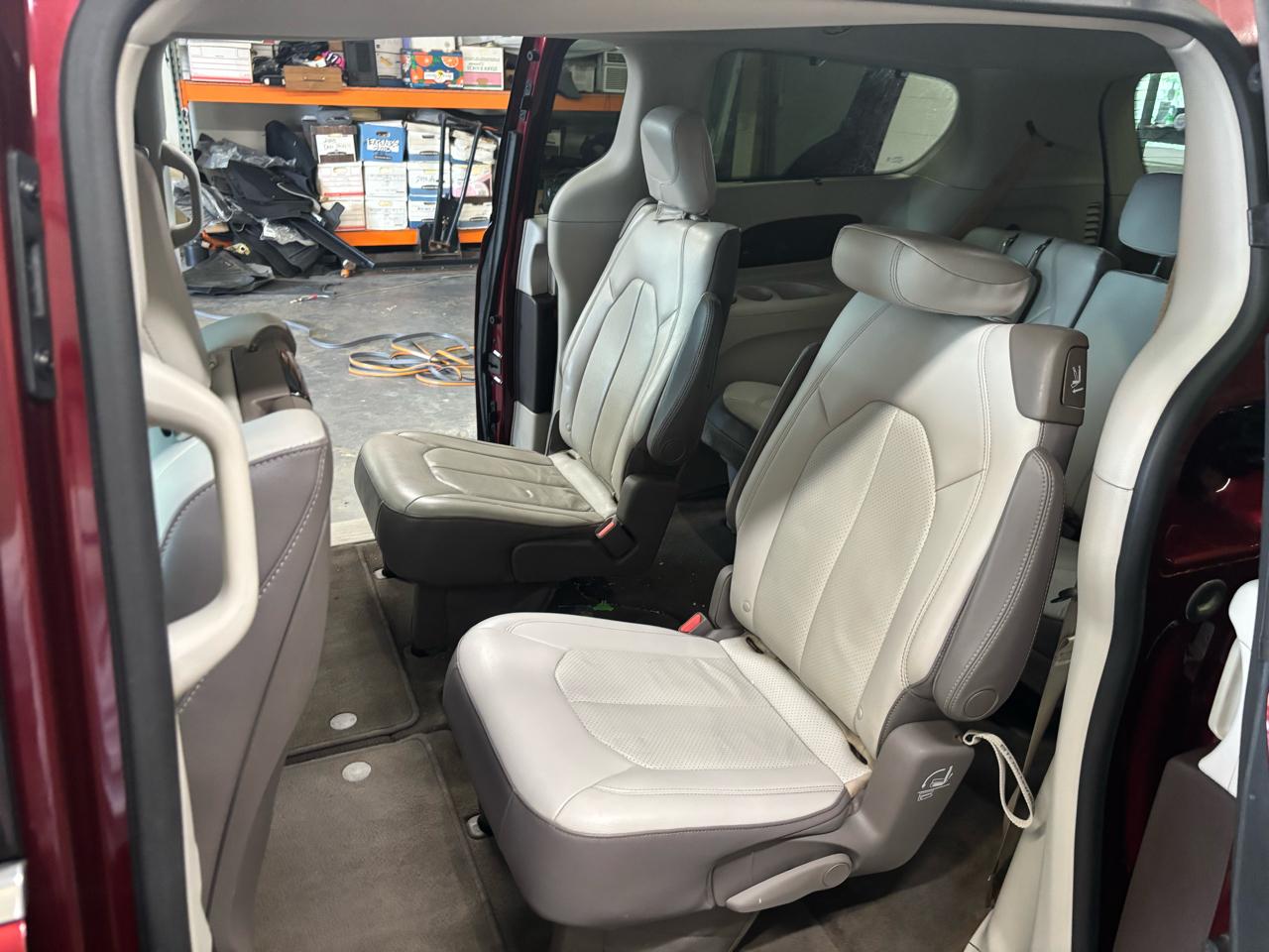 Chrysler Pacifica Touring-L Plus FWD 2017