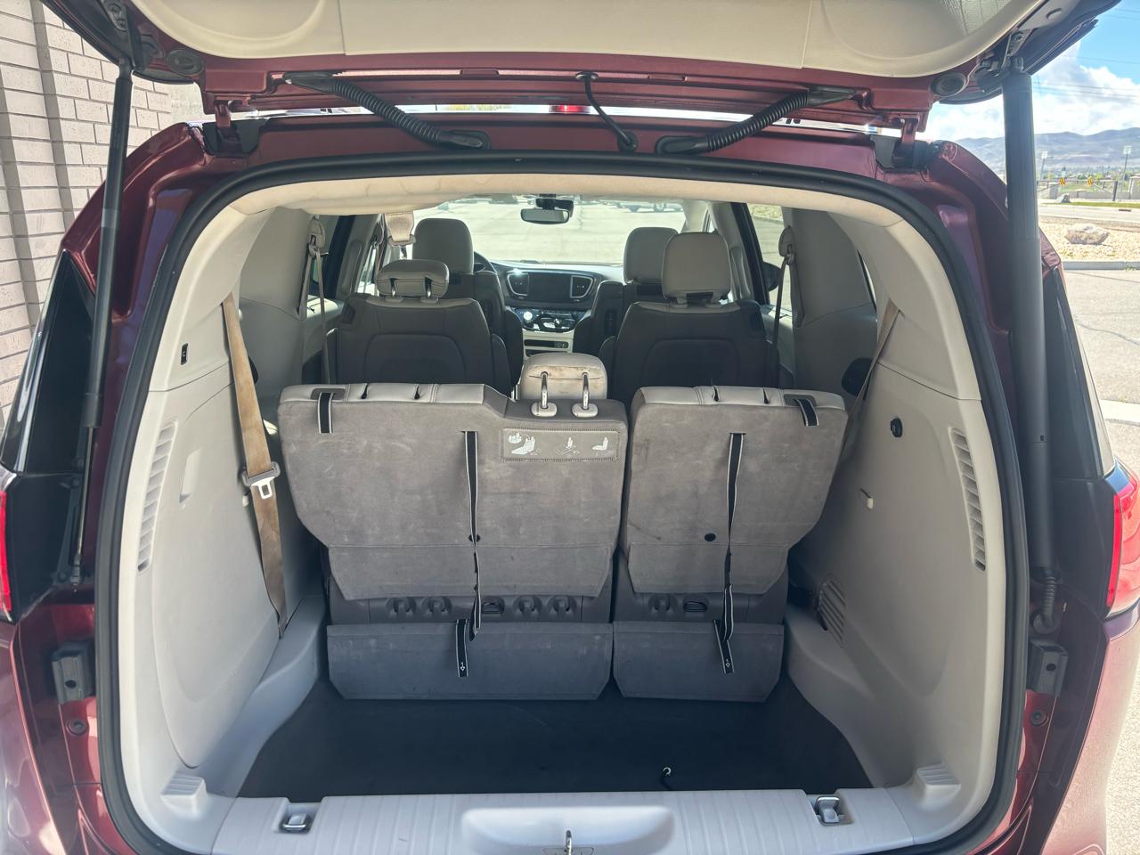 Chrysler Pacifica Touring-L Plus FWD 2017