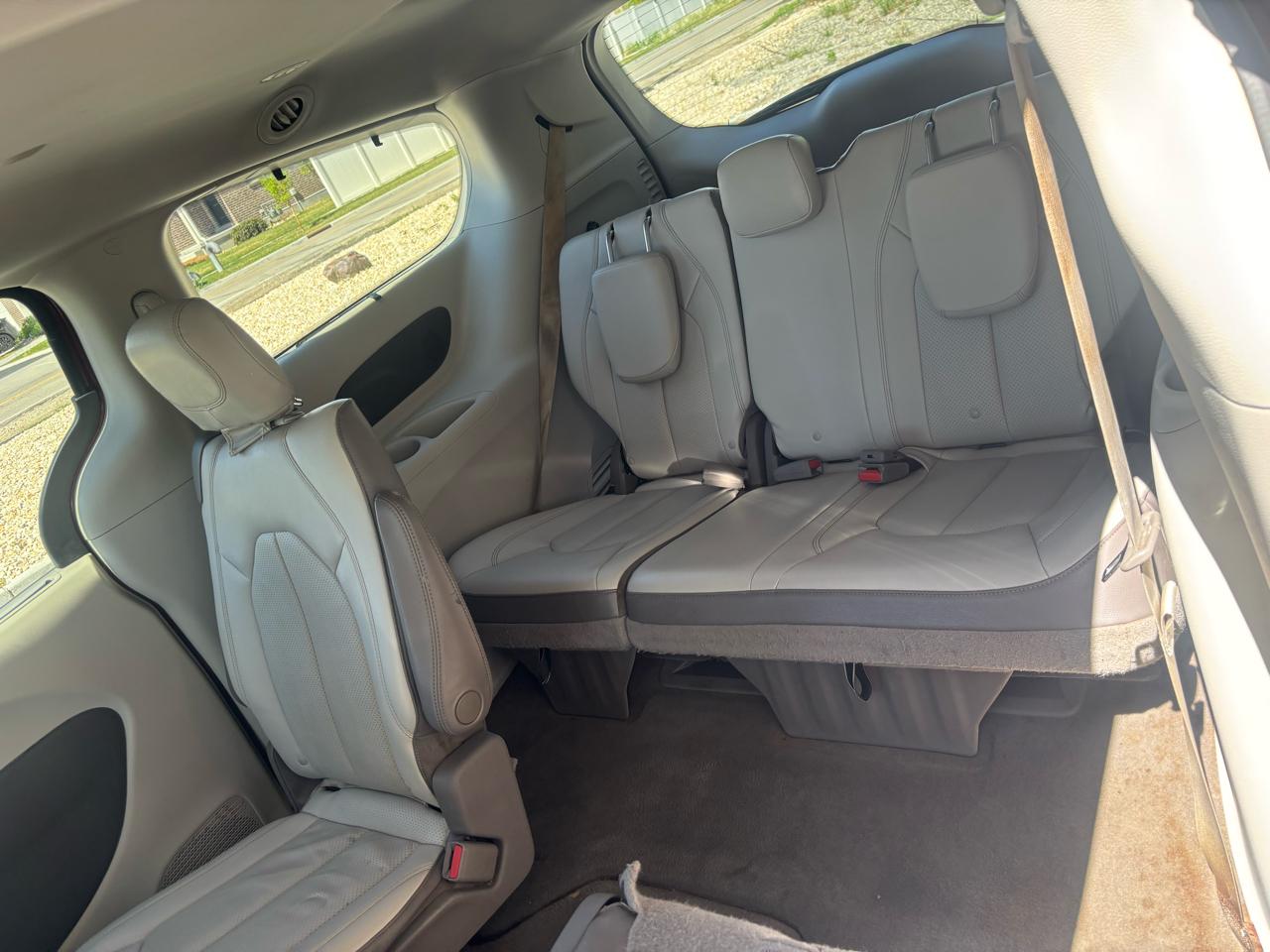 Chrysler Pacifica Touring-L Plus FWD 2017